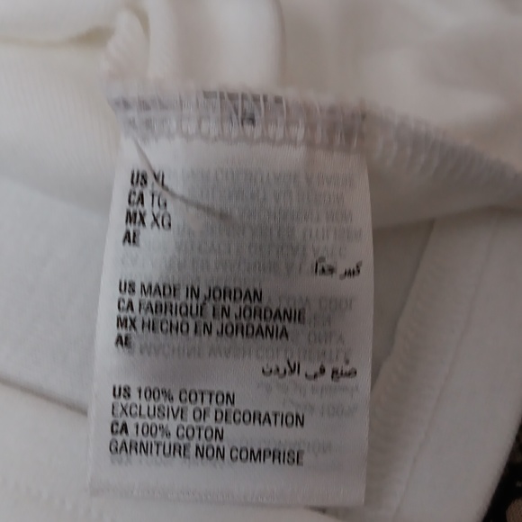 Bundle of 1 black and 1 white  Tees. GOOD Condition - Picture 3 of 9